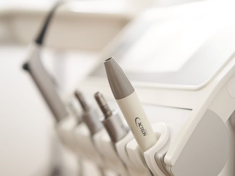 Leistungen Zahnarzt Heimerzheim Vera Hartschen-Brandl